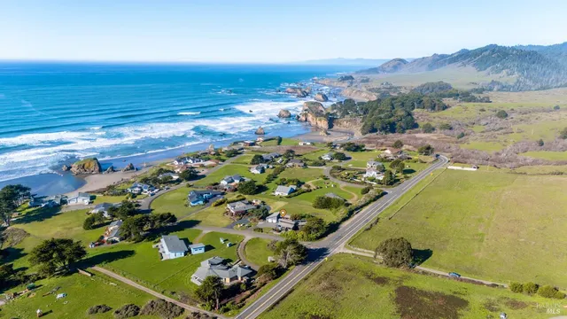 $1,800,000 | 32591 Ocean Meadows Circle, Fort Bragg, CA 95437