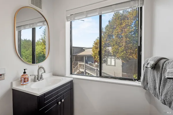 $1,695,000 | 32591 Ocean Meadows Circle, Fort Bragg, CA 95437