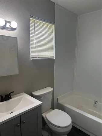 $305,000 | 101 Seminole Street, Tye, TX 79563