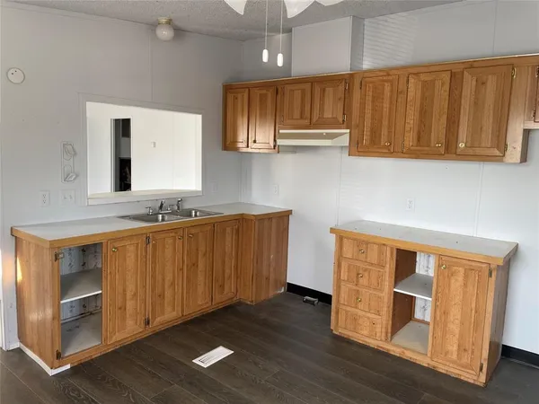 $305,000 | 101 Seminole Street, Tye, TX 79563