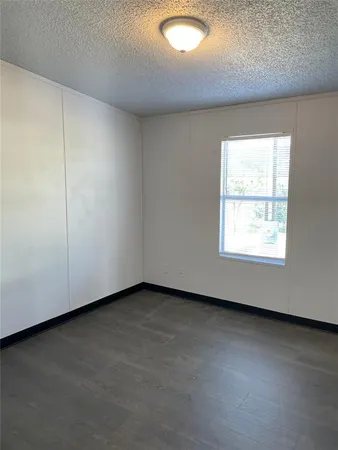 $305,000 | 101 Seminole Street, Tye, TX 79563