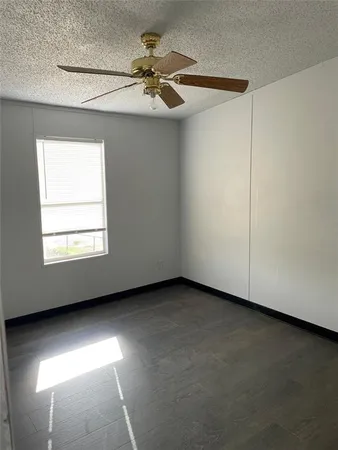 $305,000 | 101 Seminole Street, Tye, TX 79563