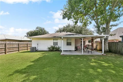 $279,000 | 142 Star Place, Belle Chasse, LA 70037