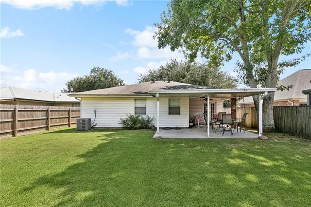 $279,000 | 142 Star Place, Belle Chasse, LA 70037