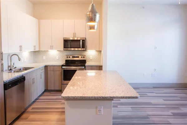 $1,250 | 6000 Gaston Avenue, Unit 105, Dallas, TX 75214