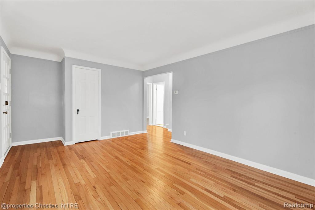 1748 Webster Street Birmingham, MI 48009 - Photo 5 of 32