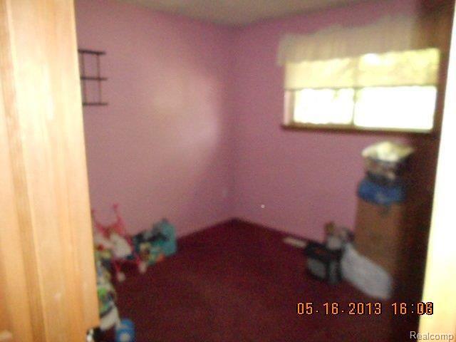 45832 Gable Inn Street Utica, MI 48317 - Photo 6 of 10 Bedroom2.JPG