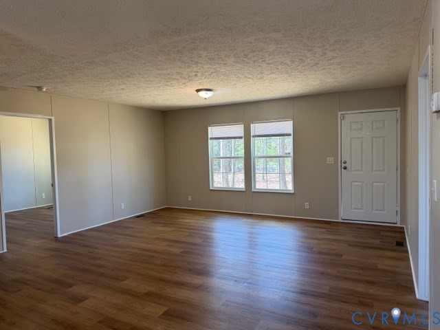 319 Ivy Road Howardsville, VA 24562 - Photo 3 of 19