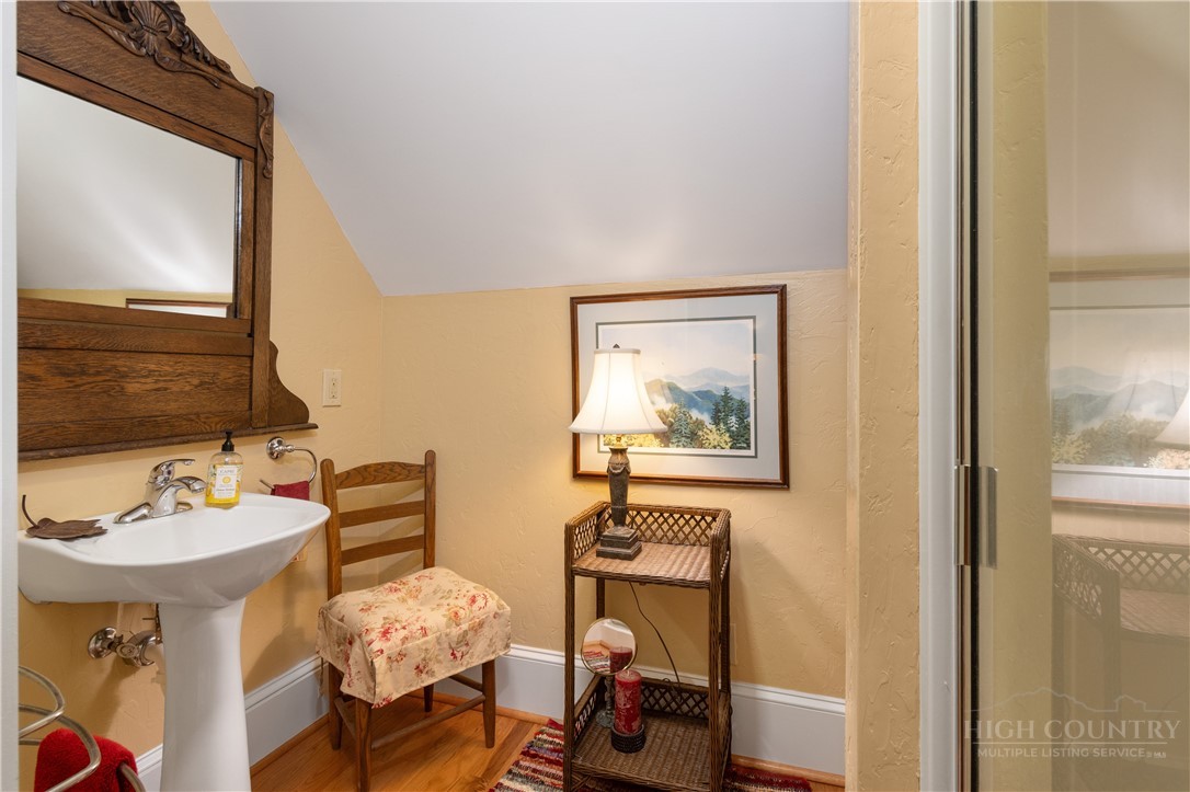 558 Husky Mountain Road Vilas, NC 28692 - Photo 32 of 50 Gallery Image 32