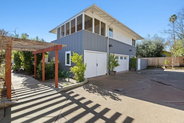 $1,799,000 | 102 West Matilija Street, Ojai, CA 93023