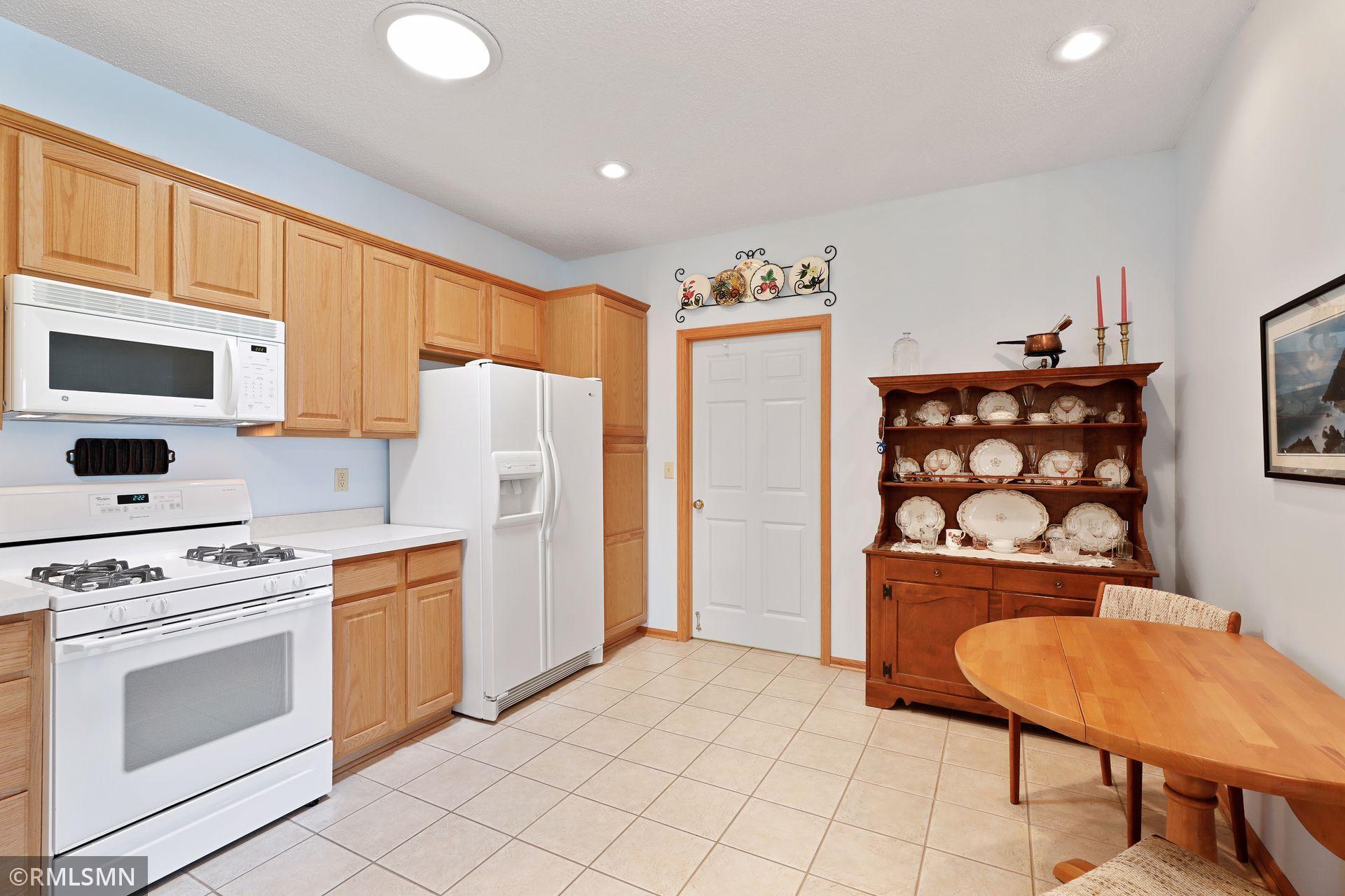 5933 Prairie Ridge Drive Shoreview, MN 55126 - Photo 14 of 27 Gallery Image 14