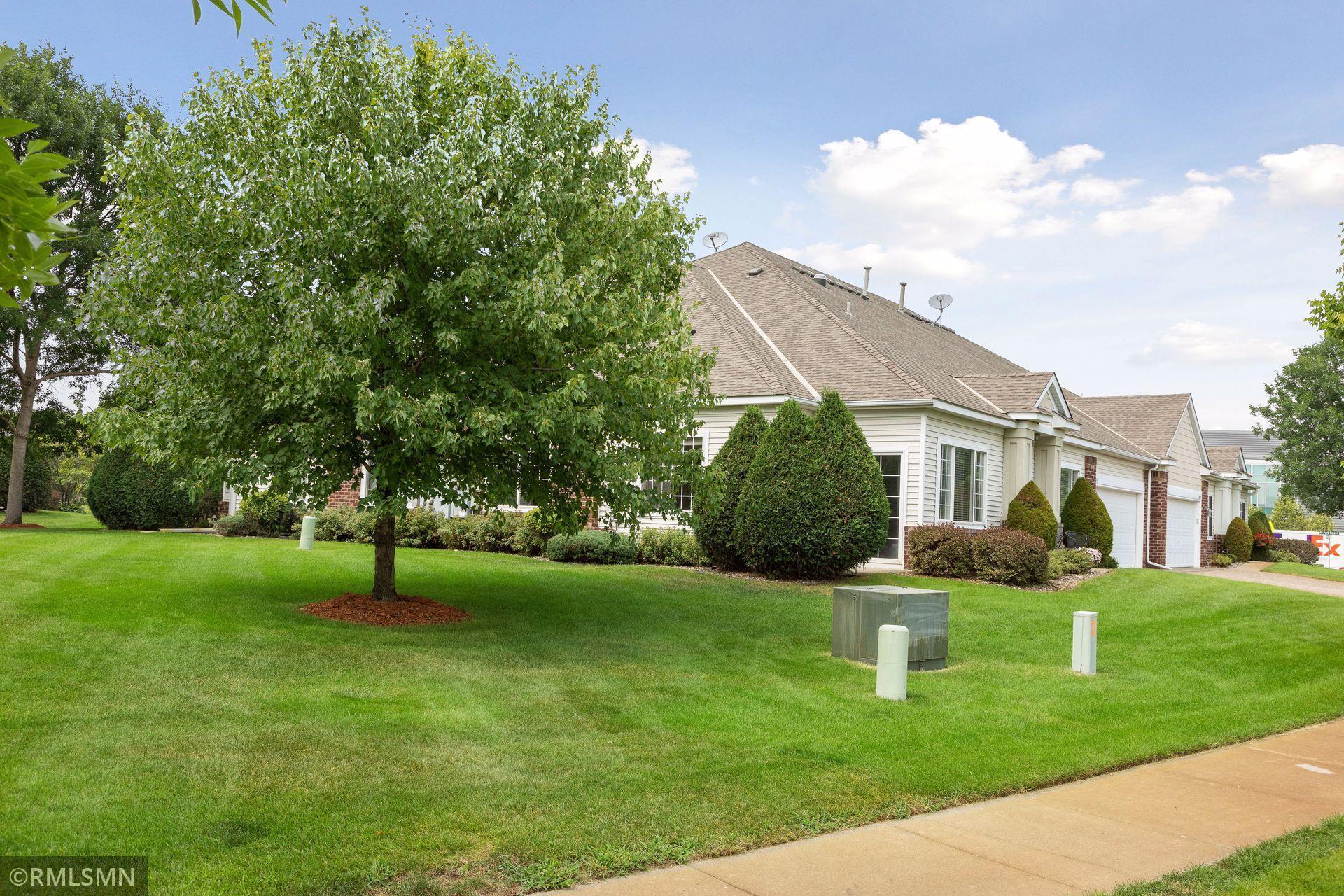 5933 Prairie Ridge Drive Shoreview, MN 55126 - Photo 3 of 27 Gallery Image 3