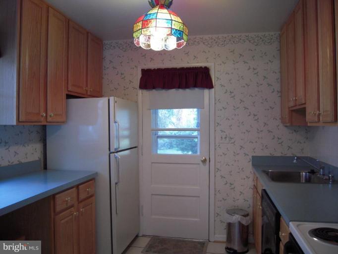 3501 Olympic Street Silver Spring, MD 20906 - Photo 11 of 23 Kitchen