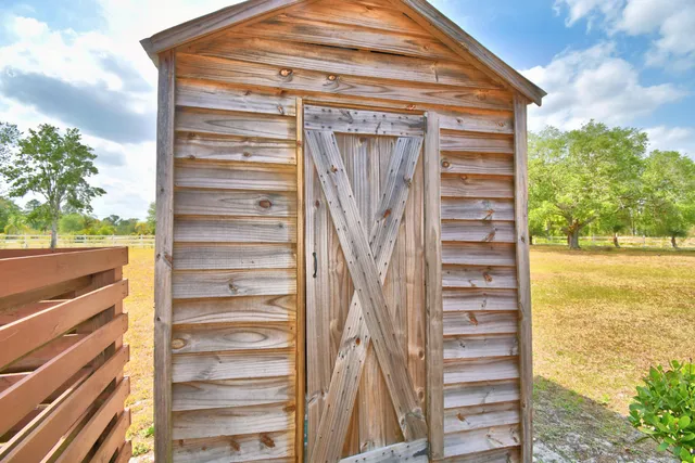 a view of a lake with houses