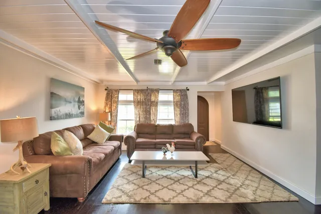 $324,900 | 3450 Palm Avenue, Hialeah, FL 33012