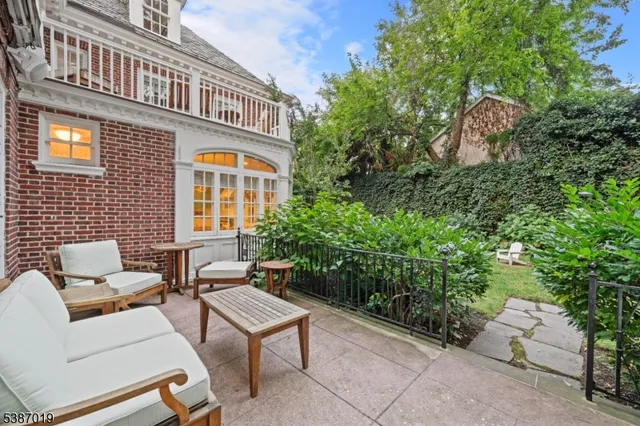 $8,500 | 655 Lake Street, Newark, NJ 07104