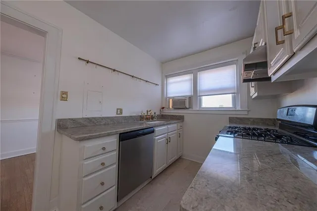 $189,900 | 721 Roselawn Avenue, Unit C5, Pittsburgh, PA 15228