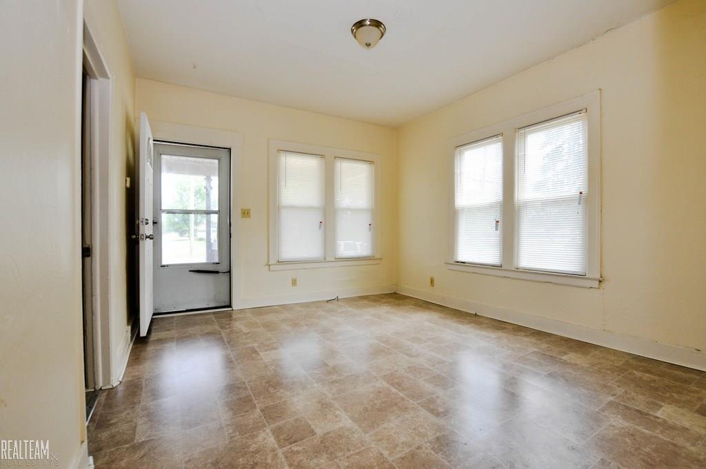 16258 Frazho Road Roseville, MI 48066 - Photo 2 of 28