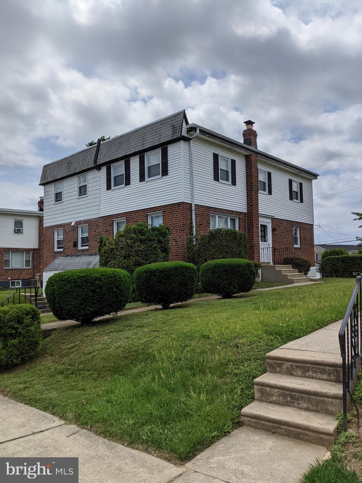 1158 Morefield Road Philadelphia, PA 19115 - Photo 2 of 17