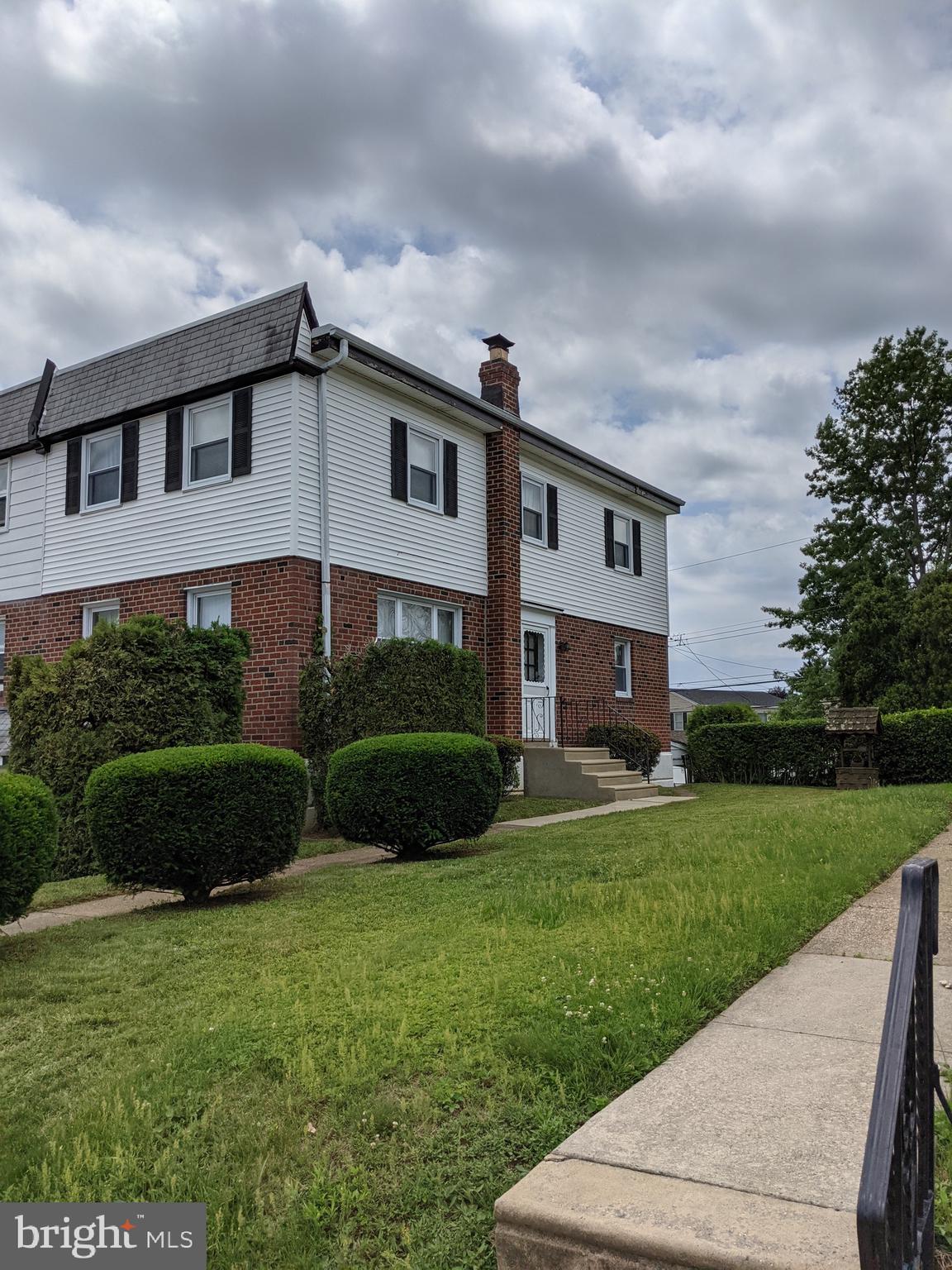 1158 Morefield Road Philadelphia, PA 19115 - Photo 3 of 17