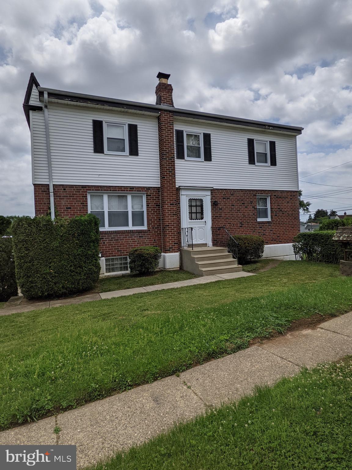1158 Morefield Road Philadelphia, PA 19115 - Photo 4 of 17