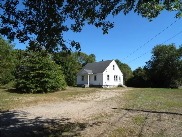 $2,800 | 182 Westerly Bradford Road, Westerly, RI 02891