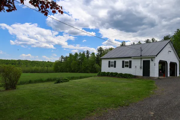 $499,999 | 856 Weeks Mills Road, New Sharon, ME 04955