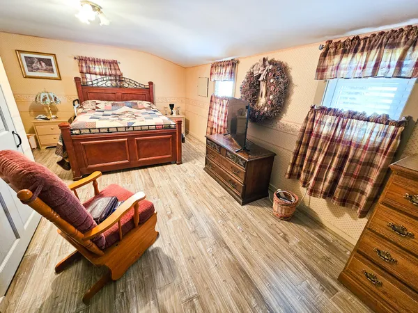 $499,999 | 856 Weeks Mills Road, New Sharon, ME 04955