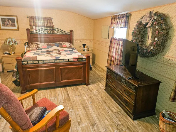$499,999 | 856 Weeks Mills Road, New Sharon, ME 04955