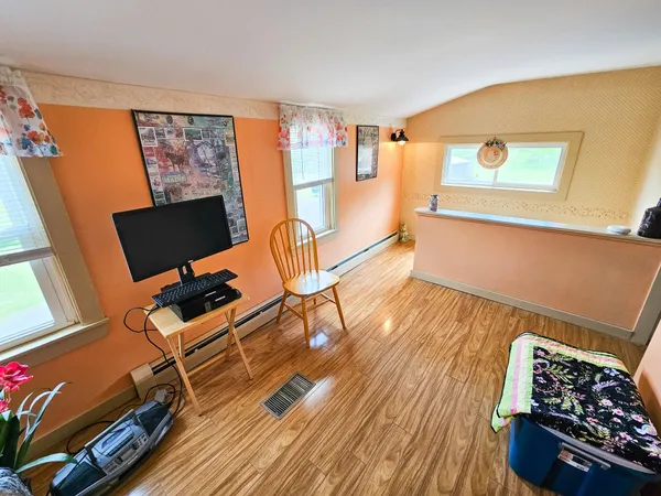 $499,999 | 856 Weeks Mills Road, New Sharon, ME 04955