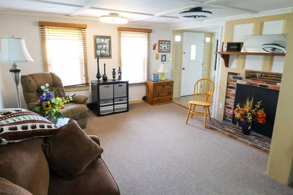 $499,999 | 856 Weeks Mills Road, New Sharon, ME 04955