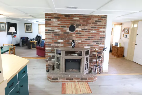 $499,999 | 856 Weeks Mills Road, New Sharon, ME 04955