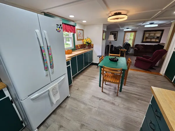 $499,999 | 856 Weeks Mills Road, New Sharon, ME 04955