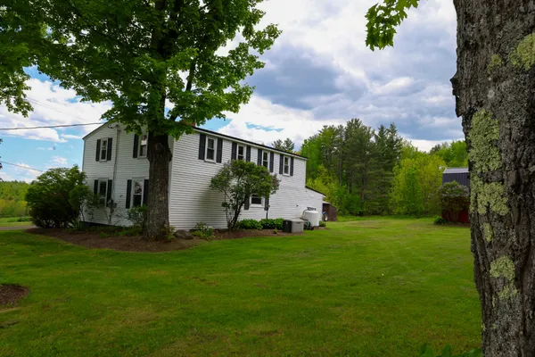 $499,999 | 856 Weeks Mills Road, New Sharon, ME 04955