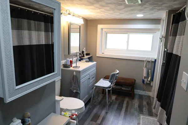 $499,999 | 856 Weeks Mills Road, New Sharon, ME 04955