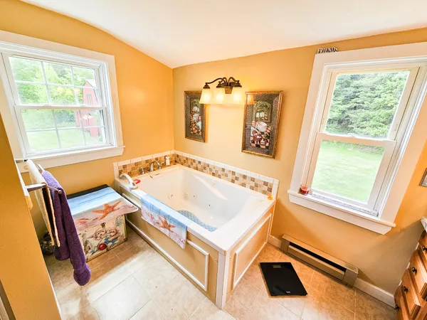 $499,999 | 856 Weeks Mills Road, New Sharon, ME 04955