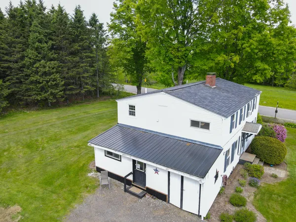 $499,999 | 856 Weeks Mills Road, New Sharon, ME 04955
