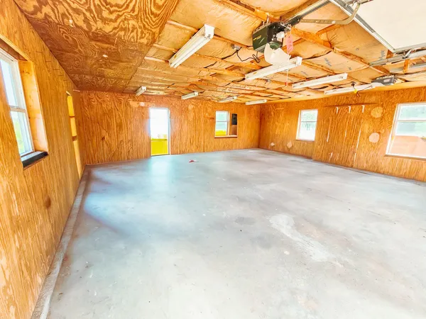 $499,999 | 856 Weeks Mills Road, New Sharon, ME 04955