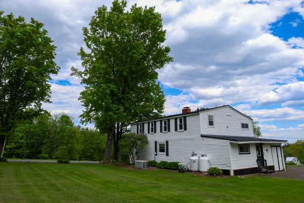 $499,999 | 856 Weeks Mills Road, New Sharon, ME 04955