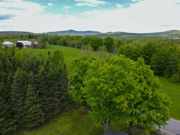 $499,999 | 856 Weeks Mills Road, New Sharon, ME 04955