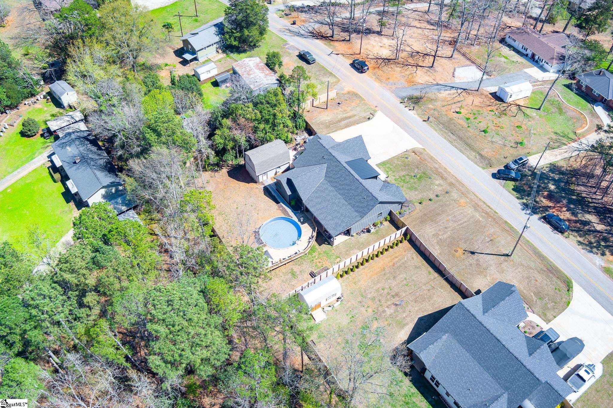 1512 Asbury Park Road Anderson, SC 29625 - Photo 7 of 36