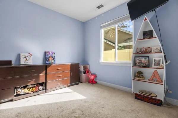 $460,000 | 938 Leisha Lane, Redding, CA 96001