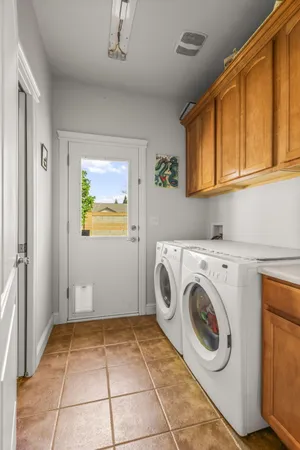 $460,000 | 938 Leisha Lane, Redding, CA 96001