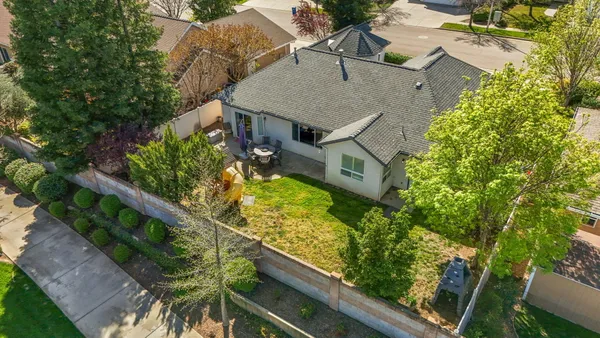 $460,000 | 938 Leisha Lane, Redding, CA 96001