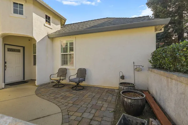 $460,000 | 938 Leisha Lane, Redding, CA 96001