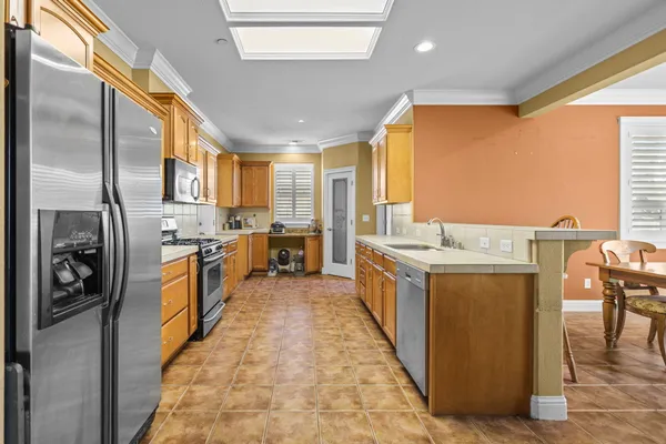 $460,000 | 938 Leisha Lane, Redding, CA 96001