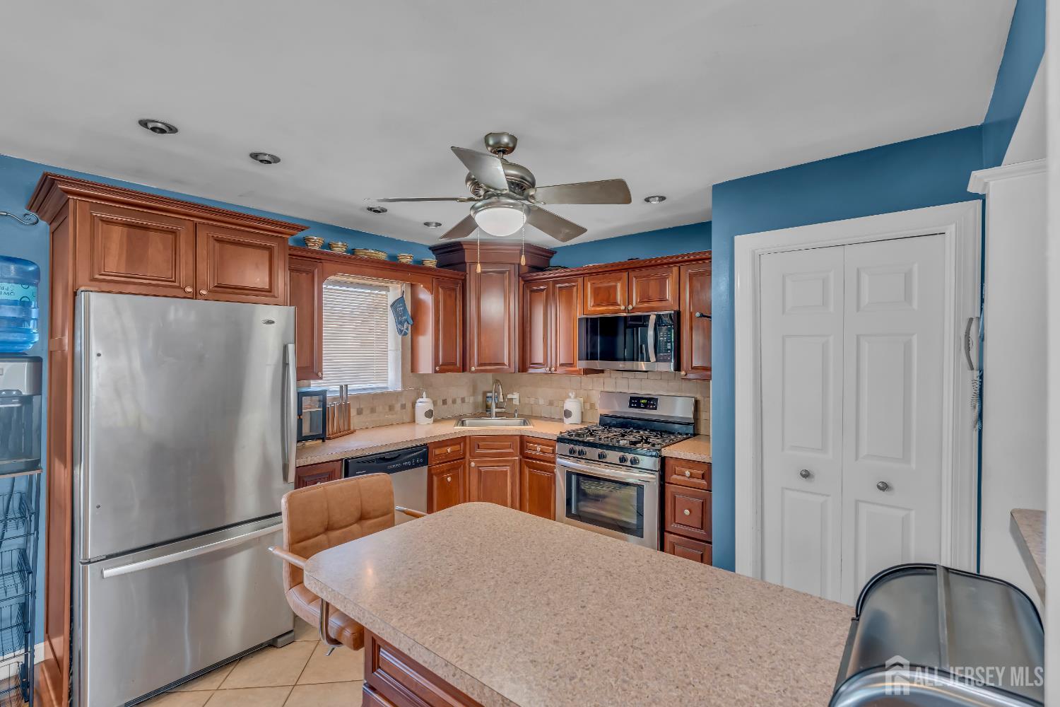 2316 Old Grove Road Linden, NJ 07036 - Photo 16 of 50 Gallery Image 16