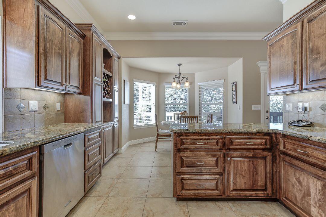 380 Franciscan Trail Redding, CA 96003 - Photo 21 of 78 380FranciscanTrail-18