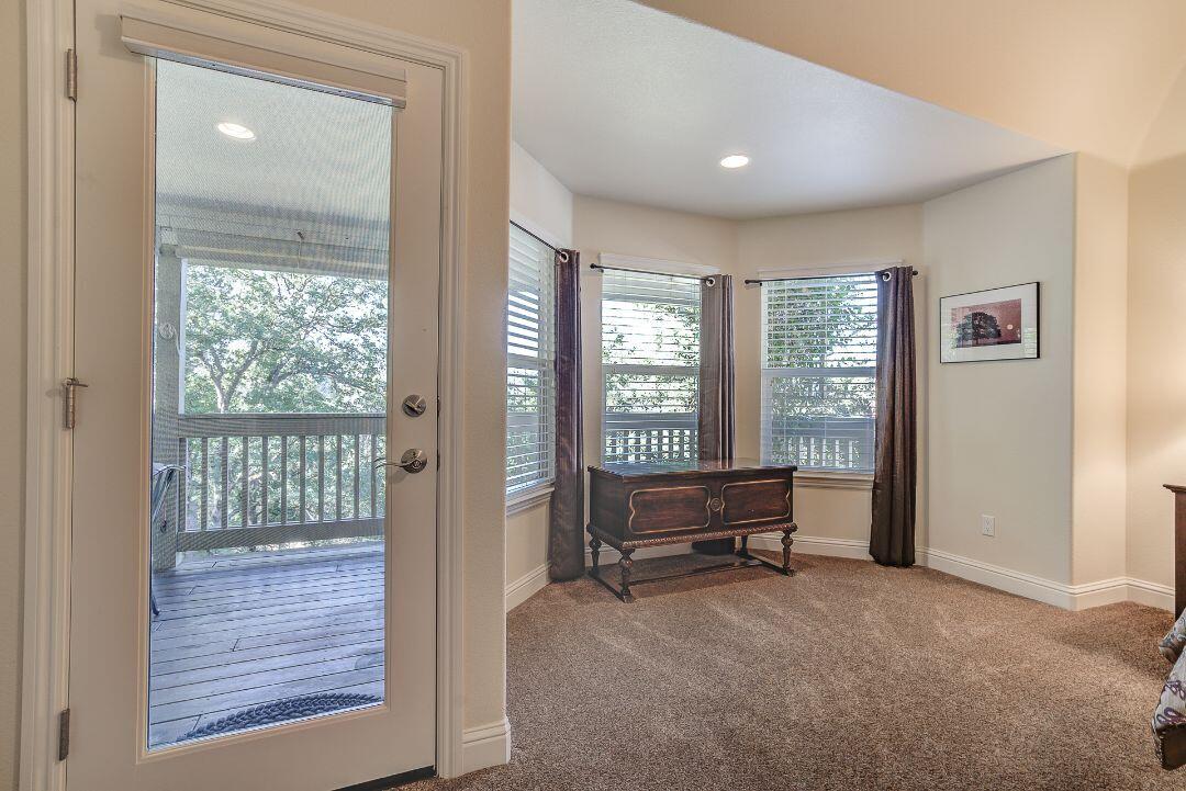 380 Franciscan Trail Redding, CA 96003 - Photo 28 of 78 Door to deck