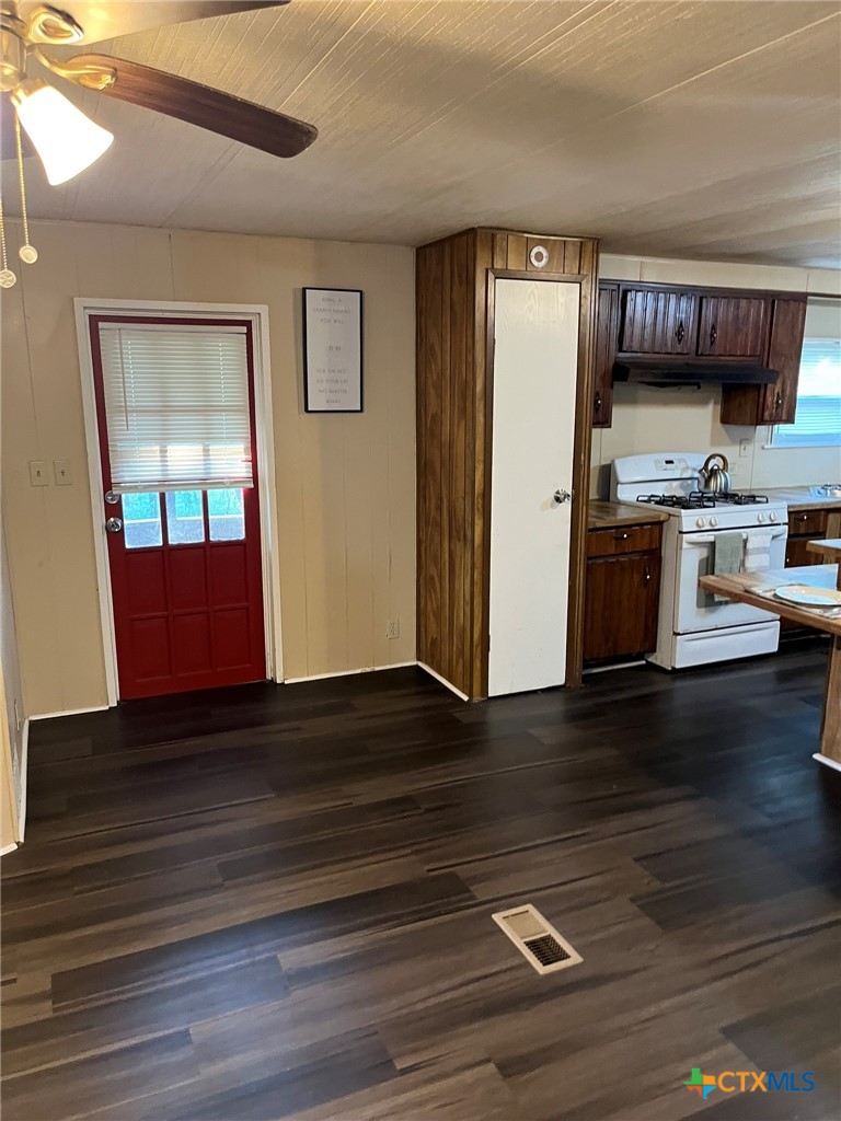 5576 Helm Lane Temple, TX 76502 - Photo 7 of 25